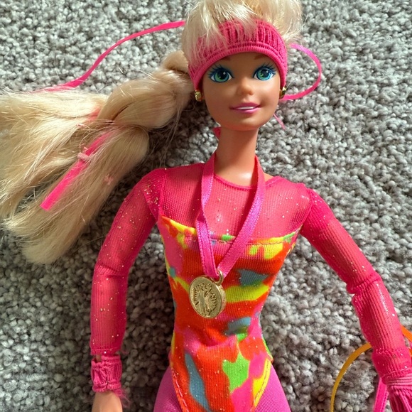 Vintage 1993 Gymnast Barbie Doll - Picture 2 of 7